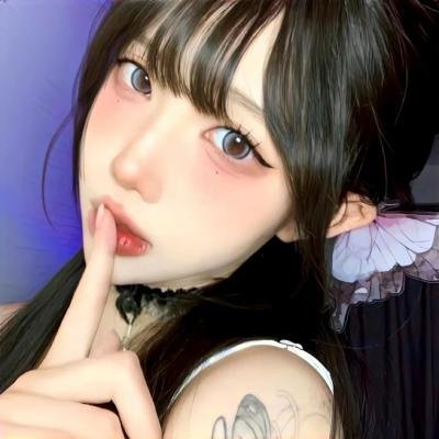 战火中的花蕾